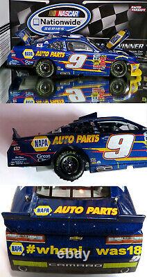 Chase Elliott 2014 Chicago Win Raced Version Napa 1/24 Action