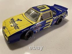 DALE EARNHARDT 1984 Monte Carlo #3 WRANGLER BLUE GOOSE 1/24 CAR. Original