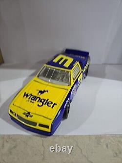 Dale Earnhardt #3 Wrangler Blue Goose 1984 Monte Carlo Action 1/24