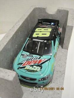 Dale Earnhardt Jr 2015 #88 Mountain Dew Baja Blast 1/24