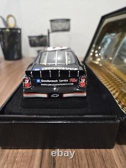 Dale Earnhardt Last Ride Goodwrench 2001 1/24 Action Elite Diecast Car 1-2496