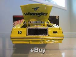Dale Earnhardt Sr. #15 Wrangler 1982 Ford Thunderbird 1/24 NASCAR Diecast