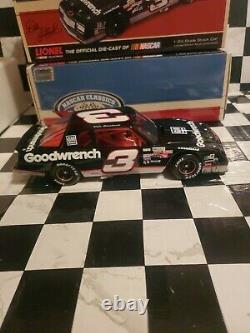 Dale Earnhardt Sr. 1989 Goodwrench Wilkesboro Winner Raced Version 1/24 Action