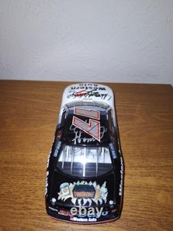 Darrell Waltrip 1991-1994 Western Auto Lumina Team Caliber 1/24 Dual Autographed