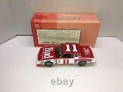 Darrell Waltrip Nascar Diecast #11 Budweiser 1985 Monte Carlo 1/24 Action Hoto