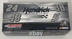Jeff Gordon #24 DuPont 2010 Impala Black Red 1/24 NASCAR Diecast /6884 Action NB