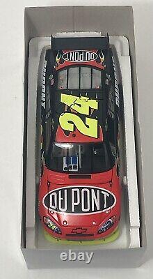 Jeff Gordon #24 DuPont 2010 Impala Black Red 1/24 NASCAR Diecast /6884 Action NB