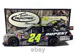 Jeff Gordon #24 DuPont RealTree 2009 Chevy Impala Hendrick 1/24 NASCAR Die-Cast