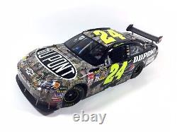 Jeff Gordon #24 DuPont RealTree 2009 Chevy Impala Hendrick 1/24 NASCAR Die-Cast