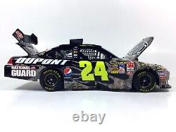 Jeff Gordon #24 DuPont RealTree 2009 Chevy Impala Hendrick 1/24 NASCAR Die-Cast