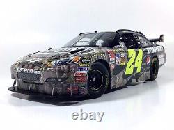 Jeff Gordon #24 DuPont RealTree 2009 Chevy Impala Hendrick 1/24 NASCAR Die-Cast