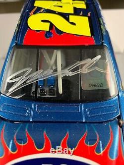 Jeff Gordon #24 NASCAR Diecast Car 124 Autograph 2008 DuPont B2 Action Racing