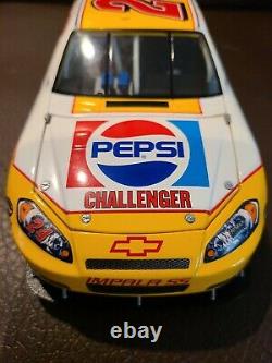 Jeff Gordon #24 Pepsi Challenger Retro 2009 1/24 Chevy Impala Action NASCAR