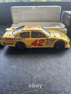 Juan Pablo Montoya #42 Juicy Fruit 2008 Dodge Charger 1/24 Diecast Action CIB