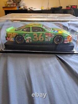 Ken Schrader 2000 M&M's NASCAR 124 Green Action diecast Pontiac car NIB 100174