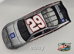 Kevin Harvick #29 2001/2002 NASCAR 124 Diecast Car Lot