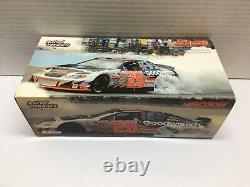 Kevin Harvick #29 Gm Goodwrench / Victory Burn-out 2003 Monte Carlo 1/24