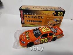 Kevin Harvick #29 Reese's 2006 Monte Carlo 1/24 GM Car 1 of 504 111541 Action