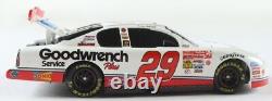Kevin Harvick Autograph2001 NASCAR #29 Goodwrench Service Plus /Make a Wish 124