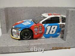 Kyle Busch #18 2016 Red White And Blue Liquid Color Autographed 009 Of 25 1/24