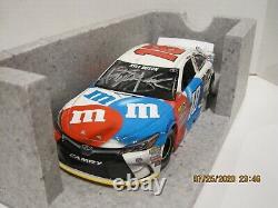 Kyle Busch #18 2016 Red White And Blue Liquid Color Autographed 009 Of 25 1/24