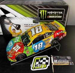 Kyle Busch 2019 Homestead Win & Diecast Flag