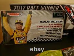 Kyle Busch NASCAR Martinsville 2017 Win 1/24 diecast raced version Halloween M&M