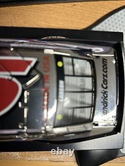 Kyle Larson Autographed Number #01 /72 Color Chrome 2021 Cincinnati 1/24 Action