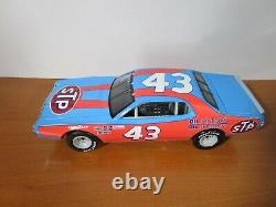 Lionel 1/24 Action Richard Petty #43 Stp 1974 Dodge Charger Hall Of Fame Car