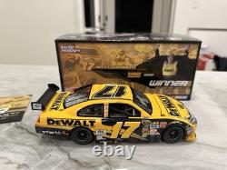 Matt Kenseth 2009 AUTOGRAPHED Daytona 500 Raced Win Nascar 1/24 Diecast DeWalt