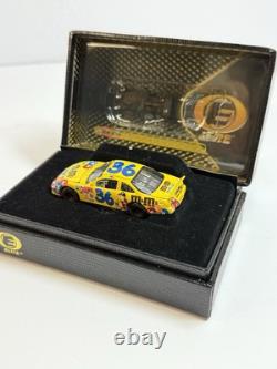 NASCAR #36 Ken Schrader 2001 M&M's 1/64 Action Elite Diecast Car NIB 1 of 1584