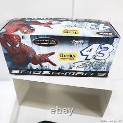 NASCAR Action 124 Die-cast #43 Bobby Labonte Spiderman 3 Cheerios 2007 Charger
