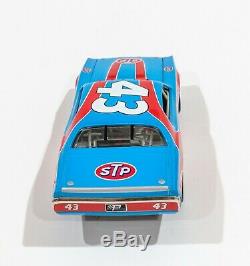 One of a Kind NASCAR Diecast 1/24 Scale BANK Richard Petty Platinum Series