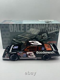 RARE 1/24 RCCA 2001 Dale Earnhardt #3 GM Goodwrench 88 M/C C/W Bank (AERO)
