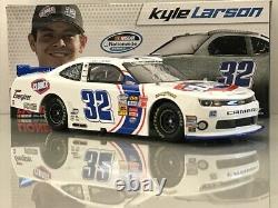 RARE AUTOGRAPHED 2013 ROOKIE KYLE LARSON #32 CLOROX CAMARO 1 of only 200 D#192