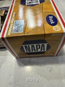 RARE! Vintage NASCAR #16 Ron Hornaday NAPA Gold 1997 Chevy Silverado Truck 124