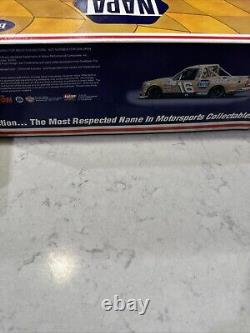 RARE! Vintage NASCAR #16 Ron Hornaday NAPA Gold 1997 Chevy Silverado Truck 124