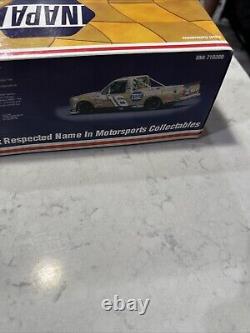 RARE! Vintage NASCAR #16 Ron Hornaday NAPA Gold 1997 Chevy Silverado Truck 124