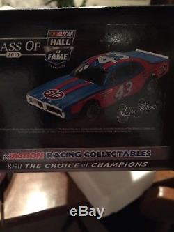 Richard Petty 1974 Dodge Charger Hall Of Fame 1/24 historical