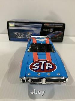 Richard Petty 1974 Dodge Charger STP Hall Of Fame 1/24 historical
