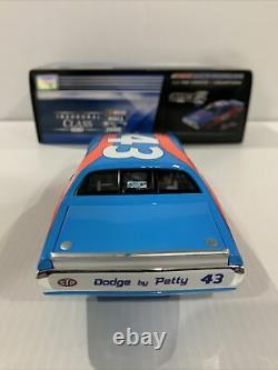 Richard Petty 1974 Dodge Charger STP Hall Of Fame 1/24 historical