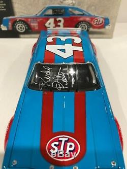 Richard Petty 1979 Winston Cup Champion 442 Olds Autographed 1/24 historical