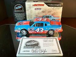 Richard Petty #43 STP 200th Win 1984 Pontiac Grand Prix Action 4,992 124