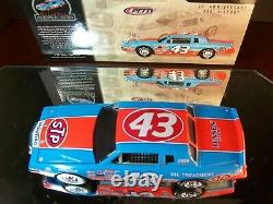 Richard Petty #43 STP 200th Win 1984 Pontiac Grand Prix Action 4,992 124