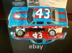 Richard Petty #43 STP Autographed 1979 Oldsmobile Cutlass Supreme 442 2,952 124