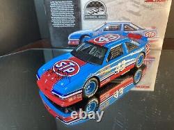 Richard Petty #43 STP Farewell Autographed 1992 Pontiac Grand Prix 124 Action