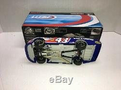 Richard Petty Autographed Nascar Diecast 2011 #43 Valvoline 1/24 Action Rare