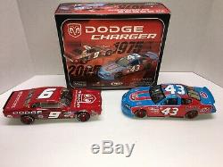 Richard Petty Autographed Nascar Diecast #43 Stp 1975 2005 Dodge Swap 2 Car Set