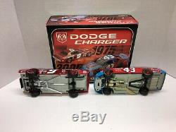 Richard Petty Autographed Nascar Diecast #43 Stp 1975 2005 Dodge Swap 2 Car Set