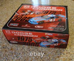 Richard Petty / Kasey Kahne #43 STP #9 Dodge Dealers Swap 2005 1975 Charger Set